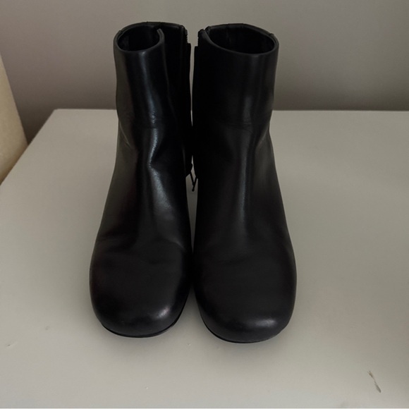 Vionic Sleek Black Ankle Booties - Picture 2 of 8